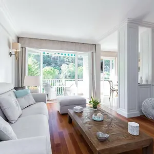 Le Corot Apartment